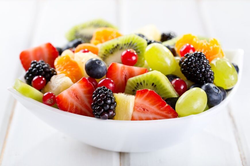 Ensalada de froitas na dieta favorita